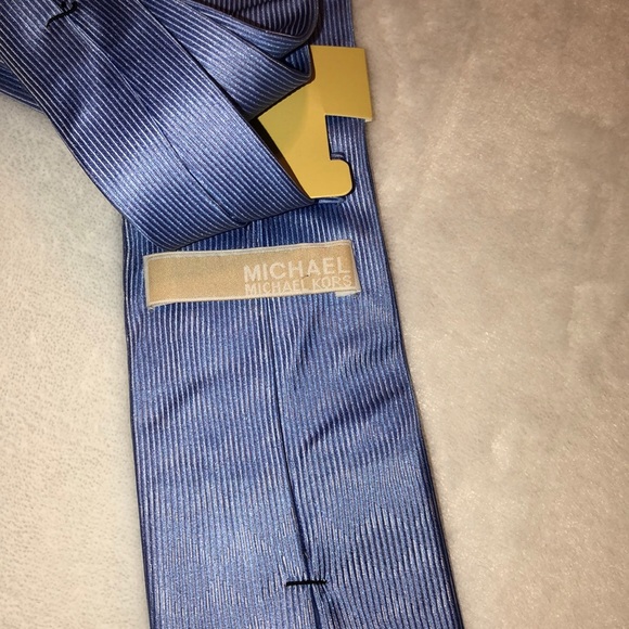 Micheal Kors tie - Picture 2 of 4